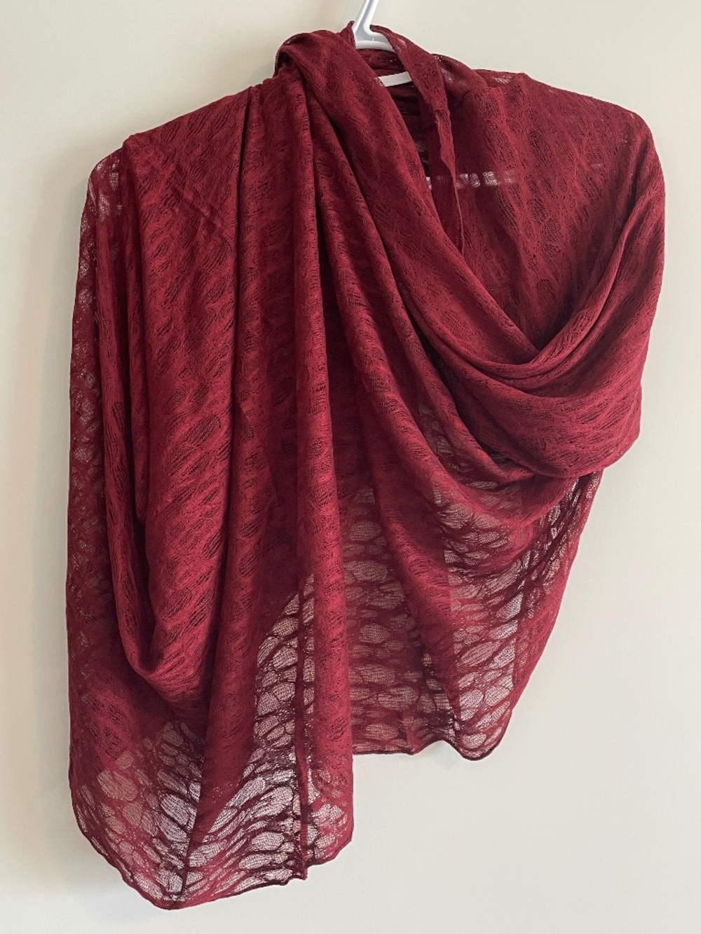 EUC Smart Set Women’s Sheer Burgundy Circle Scarf/Wrap with Floral Pattern
